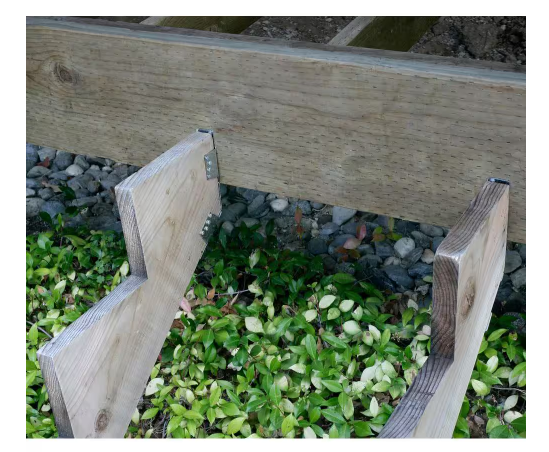 ADJUSTABLE STAIR-STRINGER CONNECTOR